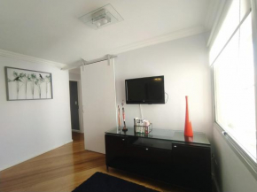 Apartamento 60 mt inteiro em Moema